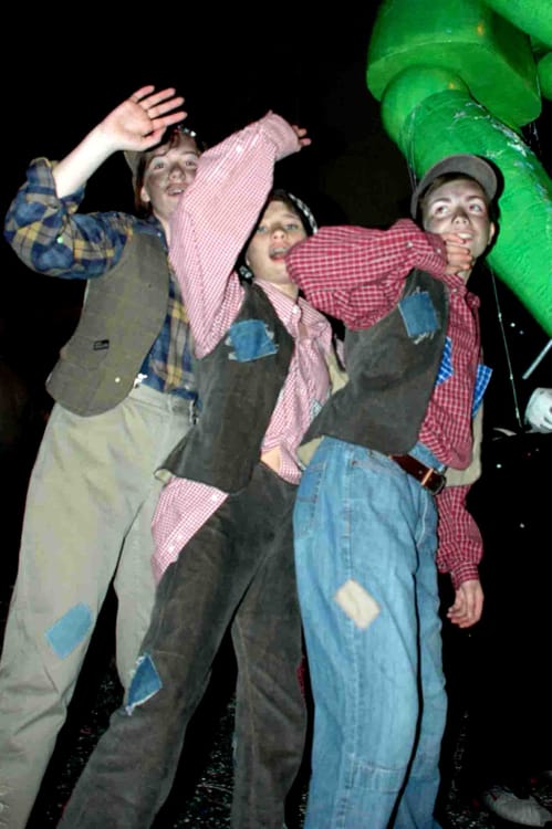 System'D Carnavaliers Cholet 2009 nuit. Salut à tous !