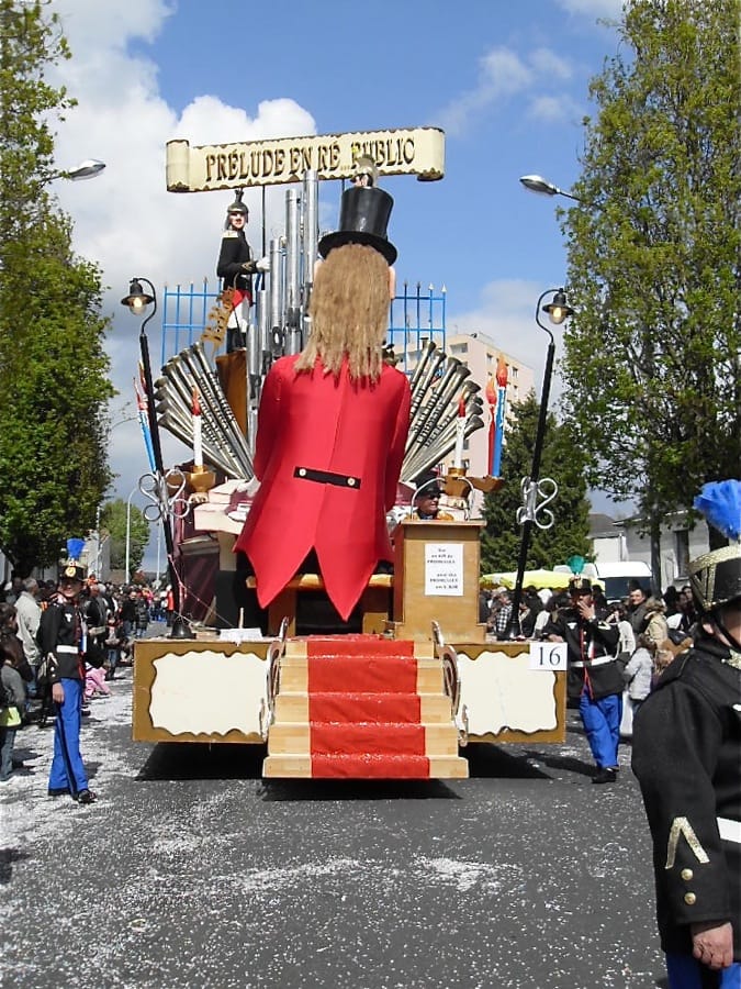 Carnaval de Cholet 2012 System'D "Prélude en Ré Public"