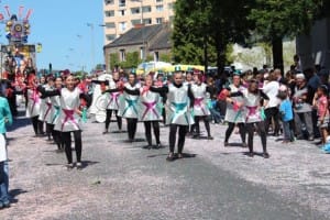 Carnaval de Cholet 2014 Impôts Danse par System'D