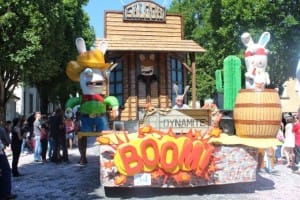 Carnaval de Cholet Les Crétins de l'Ouest par Cas 2000