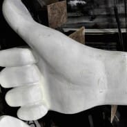 Là-haut, la tribune