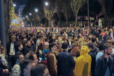 La foule avant le confinement