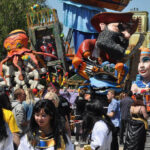 103e carnaval de Cholet - 1er mai 2022 - Carnavaliers au départ