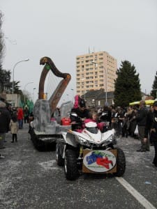 System'D 2010 Carnaval Cholet Jour. La Cité des Dragons. 6temdassos.fr