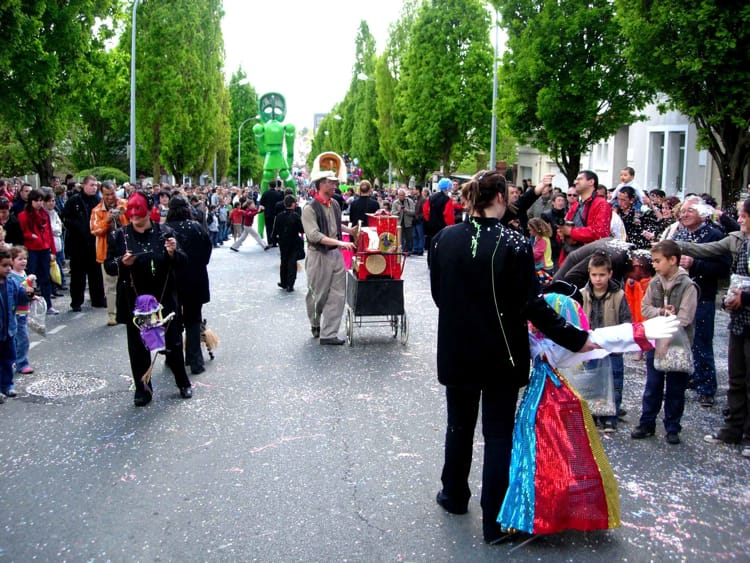 System'D Carnavaliers Cholet 2009 Marionnettes