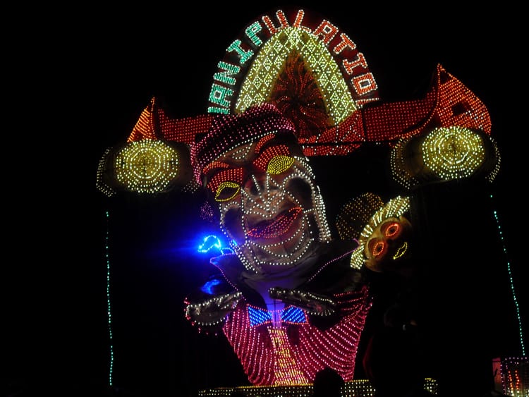 System'D Carnavaliers Cholet 2009 nuit Manipulation