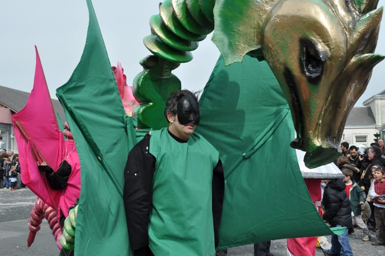 System'D En avant les dragons ! Carnaval Cholet. 6temdassos.fr 18